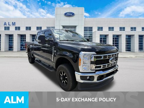 Used 2023 Ford F250 XLT w/ FX4 Off-Road Package AWD/4WD image 3