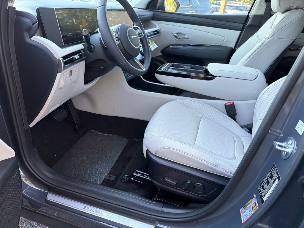 New 2026 Hyundai Tucson Limited FWD image 9