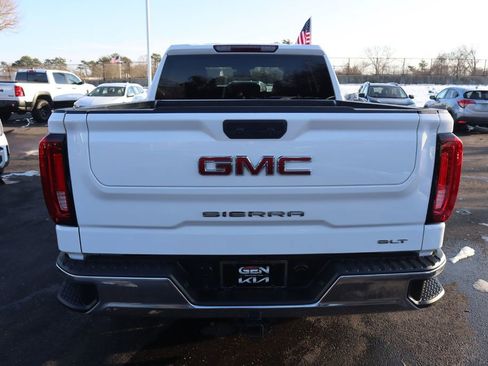 Certified 2024 GMC Sierra 1500 SLT image 5