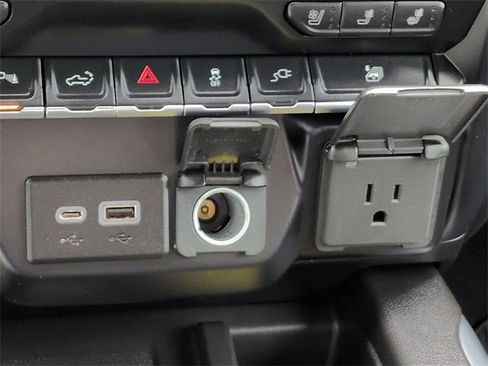 Used 2020 Chevrolet Silverado 2500 LTZ w/ LTZ Premium Package image 25