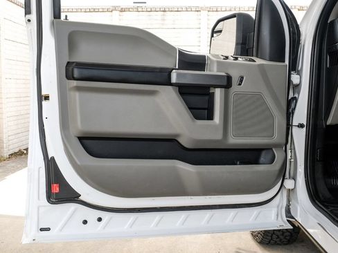 Used 2018 Ford F150 XLT w/ Equipment Group 301A Mid RWD image 43