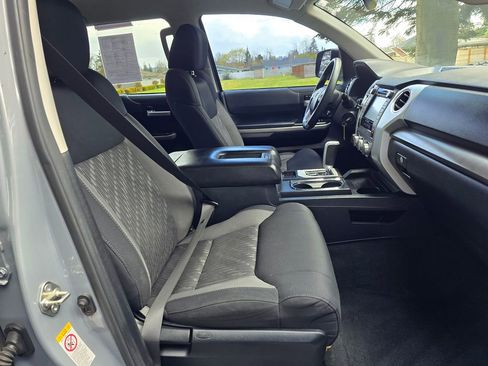 Used 2019 Toyota Tundra SR5 w/ SR5 Upgrade Package AWD/4WD image 15