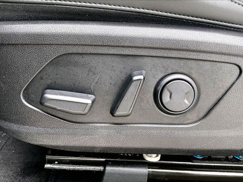 Used 2024 Kia Sorento S w/ Panoramic Sunroof Package FWD image 32