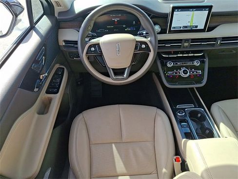 Used 2022 Lincoln Corsair Grand Touring image 11