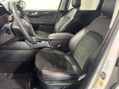 Used 2022 Ford Escape SEL w/ SEL Stealth AWD Package image 5