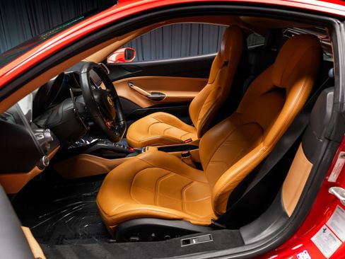 Used 2018 Ferrari 488 GTB RWD image 47
