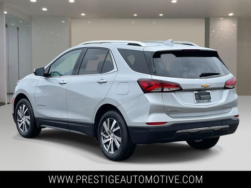 Used 2022 Chevrolet Equinox Premier image 3