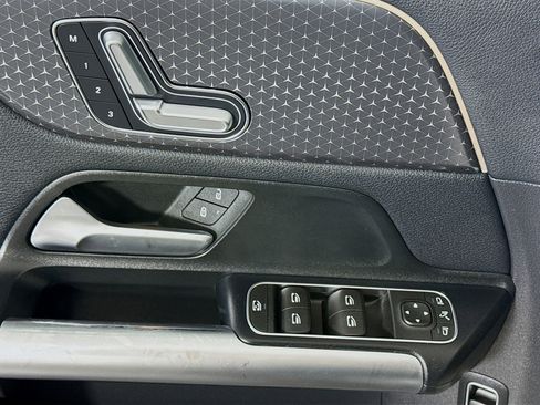 Used 2025 Mercedes-Benz GLA 250 image 24