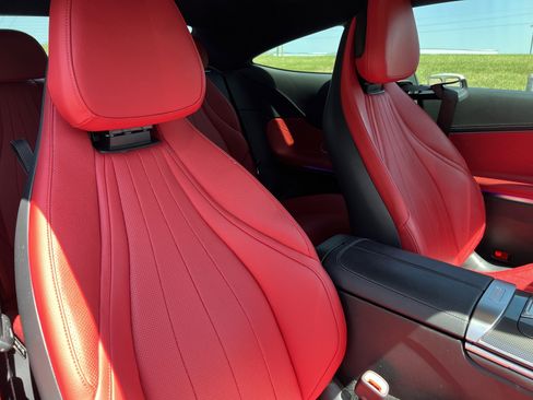 Used 2024 Mercedes-Benz CLE 300 4MATIC Coupe image 35