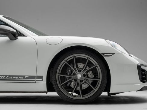 Used 2018 Porsche 911 Carrera image 10