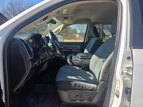 Used 2020 RAM 3500 Big Horn w/ Level 2 Equipment Group image 9