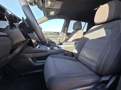 Used 2025 GMC Terrain Elevation image 23