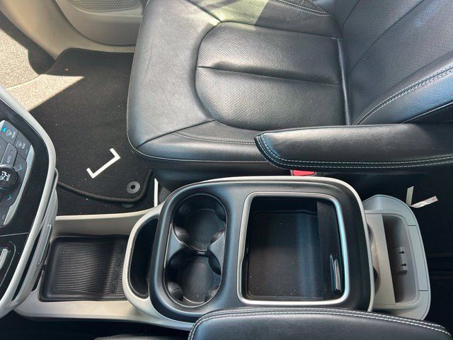 Used 2022 Chrysler Pacifica Touring-L FWD image 20