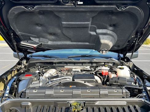 Used 2025 GMC Sierra 3500 Denali Ultimate image 18