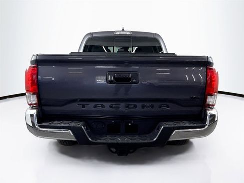 Used 2023 Toyota Tacoma TRD Sport image 7