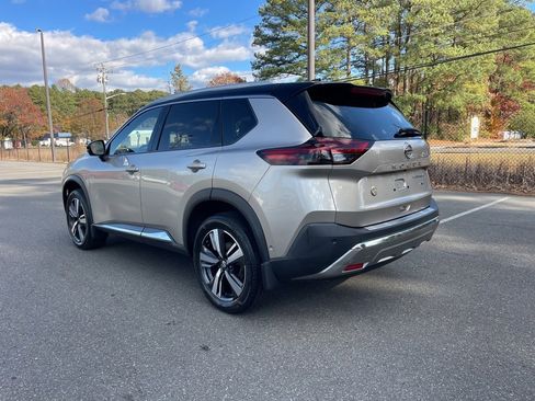 Used 2021 Nissan Rogue Platinum image 7