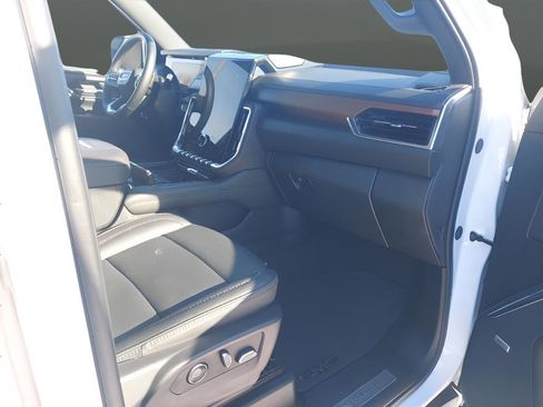 Used 2025 GMC Yukon Denali image 25