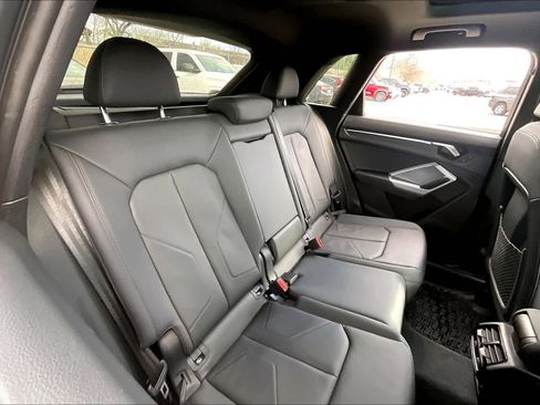 Used 2024 Audi Q3 2.0T Premium Plus image 19