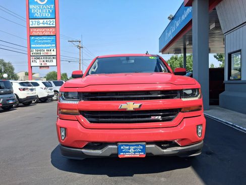 Used 2018 Chevrolet Silverado 1500 LT w/ All Star Edition AWD/4WD image 3