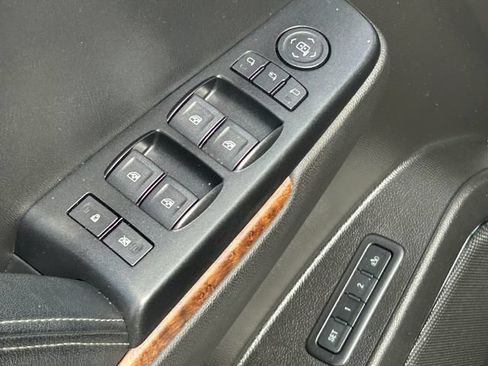 Used 2015 Chevrolet Suburban LTZ AWD/4WD image 26