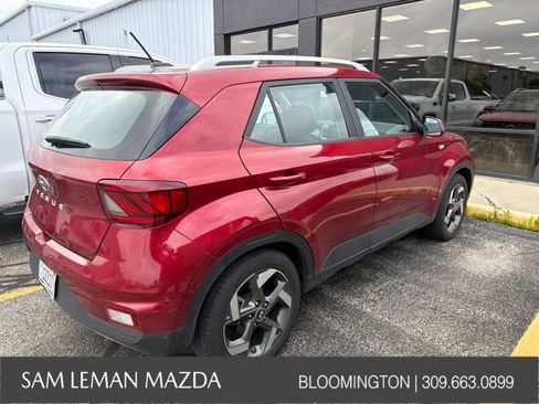 Used 2024 Hyundai Venue Limited FWD image 4