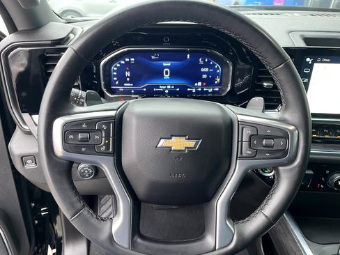 Used 2023 Chevrolet Silverado 1500 LTZ image 12