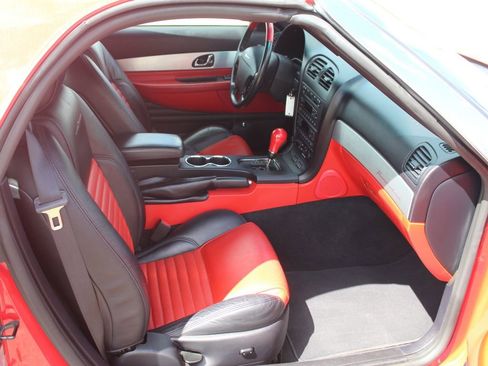 Used 2003 Ford Thunderbird Base image 4