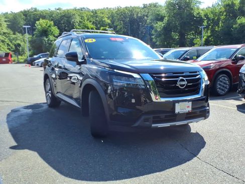 Certified 2024 Nissan Pathfinder SL AWD/4WD image 3