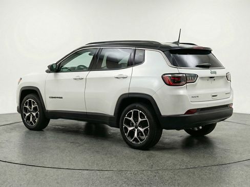 Used 2025 Jeep Compass Limited AWD/4WD image 6