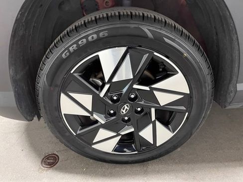 Used 2024 Hyundai Kona SEL image 28