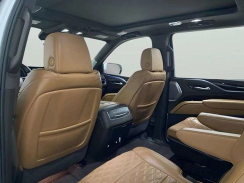 Used 2023 Cadillac Escalade ESV Sport w/ Touring Package AWD/4WD image 34