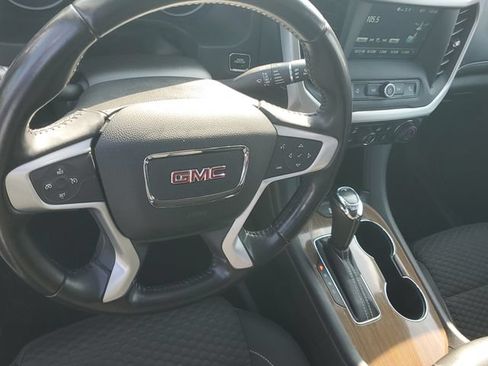Certified 2019 GMC Acadia SLE w/ LPO, Floor Liner Package FWD image 17