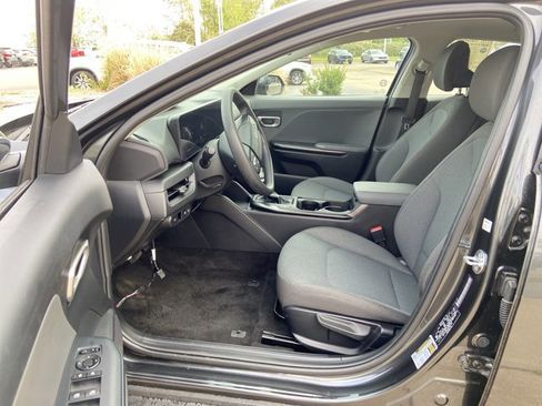 Used 2025 Kia K4 LXS image 36