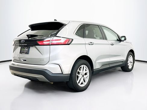 Used 2024 Ford Edge SEL image 9