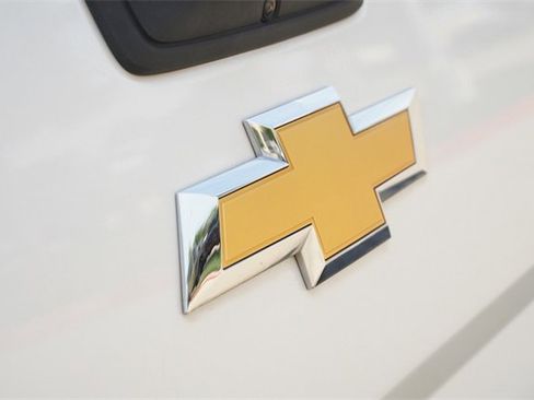 Used 2018 Chevrolet Silverado 1500 LT w/ Texas Edition image 10