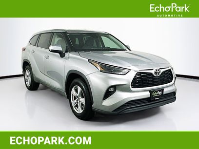 Used 2023 Toyota Highlander LE