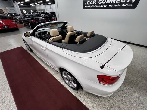 Used 2013 BMW 128i Convertible image 23