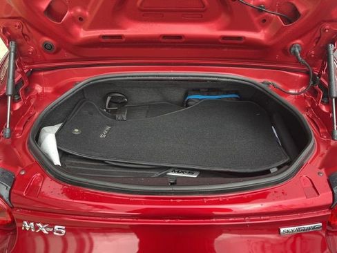 Used 2020 MAZDA MX-5 Miata RF Grand Touring RWD image 12