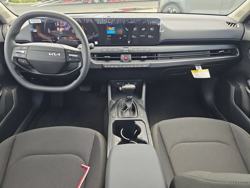 New 2026 Kia K4 FWD image 12