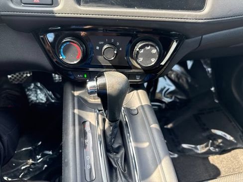 Used 2021 Honda HR-V Sport image 20