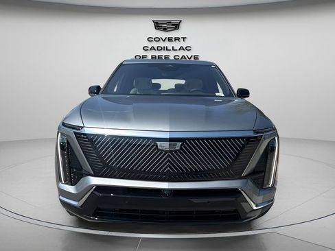 New 2026 Cadillac Vistiq Luxury image 2