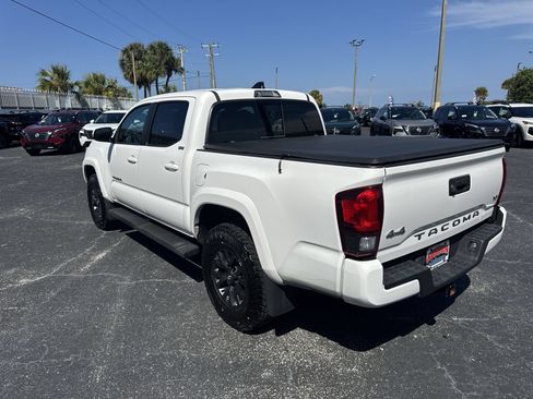 Used 2023 Toyota Tacoma SR5 w/ Technology Package AWD/4WD image 6
