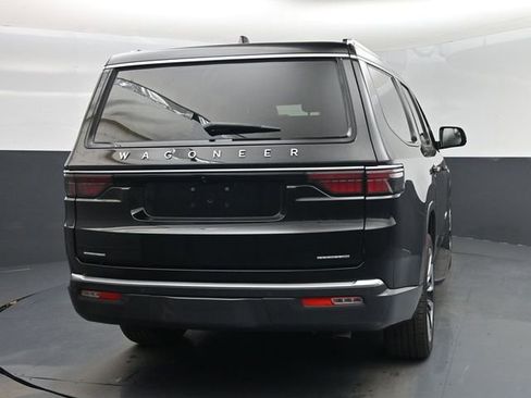 Used 2022 Jeep Wagoneer Series II w/ Premium Group I AWD/4WD image 28