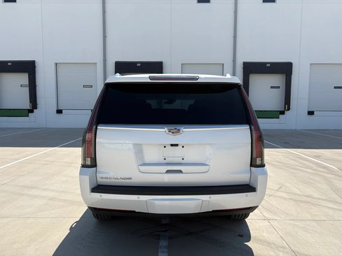 Used 2017 Cadillac Escalade Luxury RWD image 8