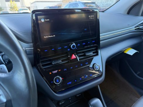 Used 2022 Hyundai Ioniq Limited image 16