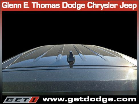 Used 2024 Chrysler Pacifica Select image 11