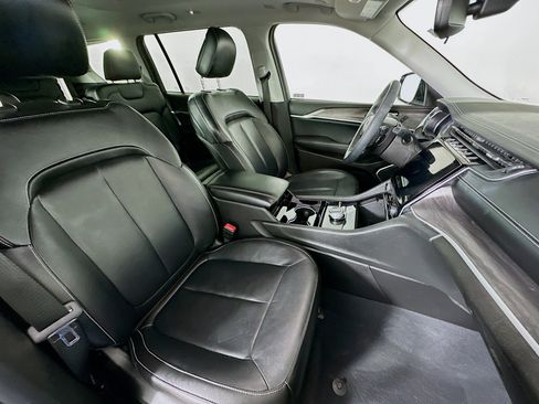 Used 2023 Jeep Grand Cherokee L Limited w/ Trailer Tow Group (B) image 34