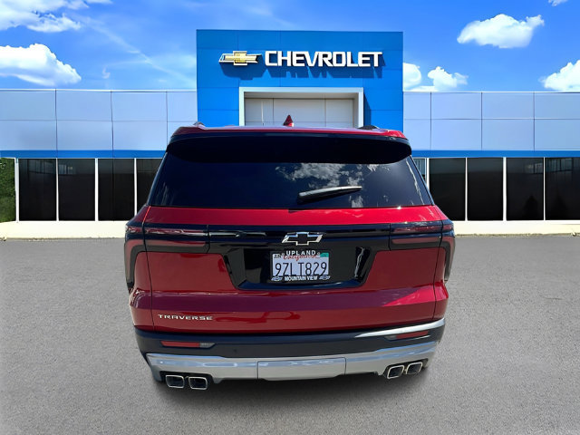 Used 2026 Chevrolet Traverse LT w/ LPO, Cargo Package FWD image 4