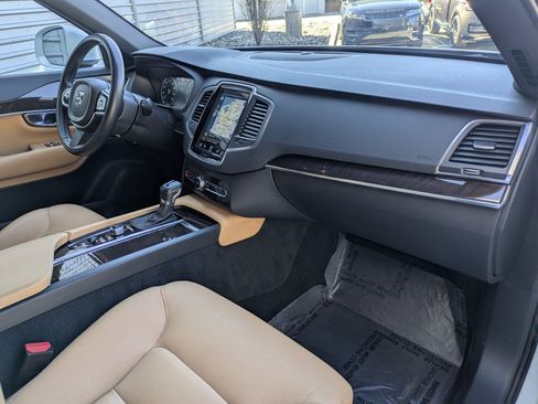 Used 2019 Volvo XC90 T6 Momentum image 31