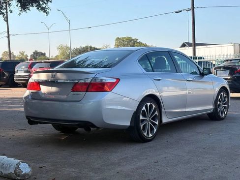 Used 2015 Honda Accord Sport image 3